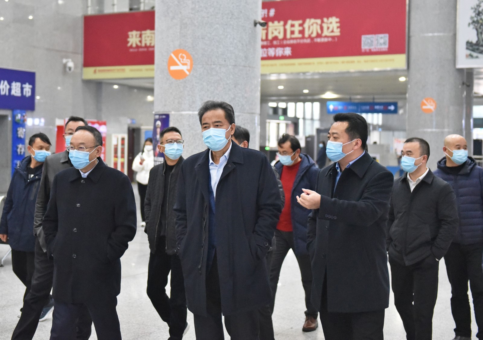 鄧建新一行檢查南昌長(zhǎng)途汽車西站雨雪冰凍天氣安全生產(chǎn)